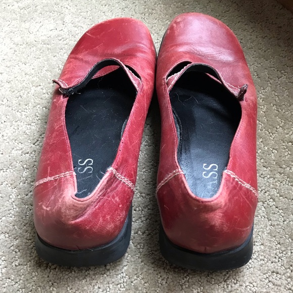 Bass Red Leather Slip On Mary Jane Shoe-Size 8.5 - Picture 2 of 5